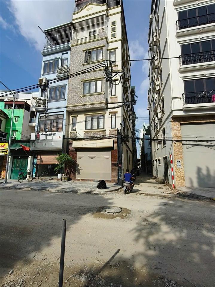 Giảm chào 6 tỷ, cần bán nhanh nhà phú diễn lô góc 1 mặt phố, 1 mặt ngõ 61m, 6 tầng, thang máy.