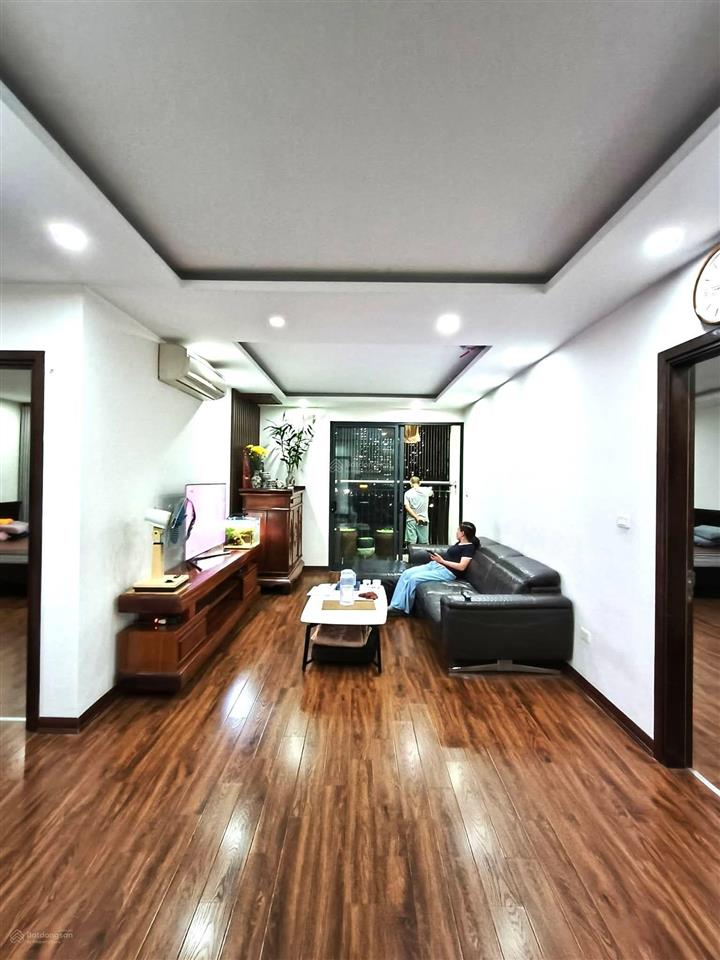 Chính chủ cần bán, giảm chào 1 tỷ còn 10,2 tỷ! nhà đẹp, full nội thất, tầng trung, ở sướng!