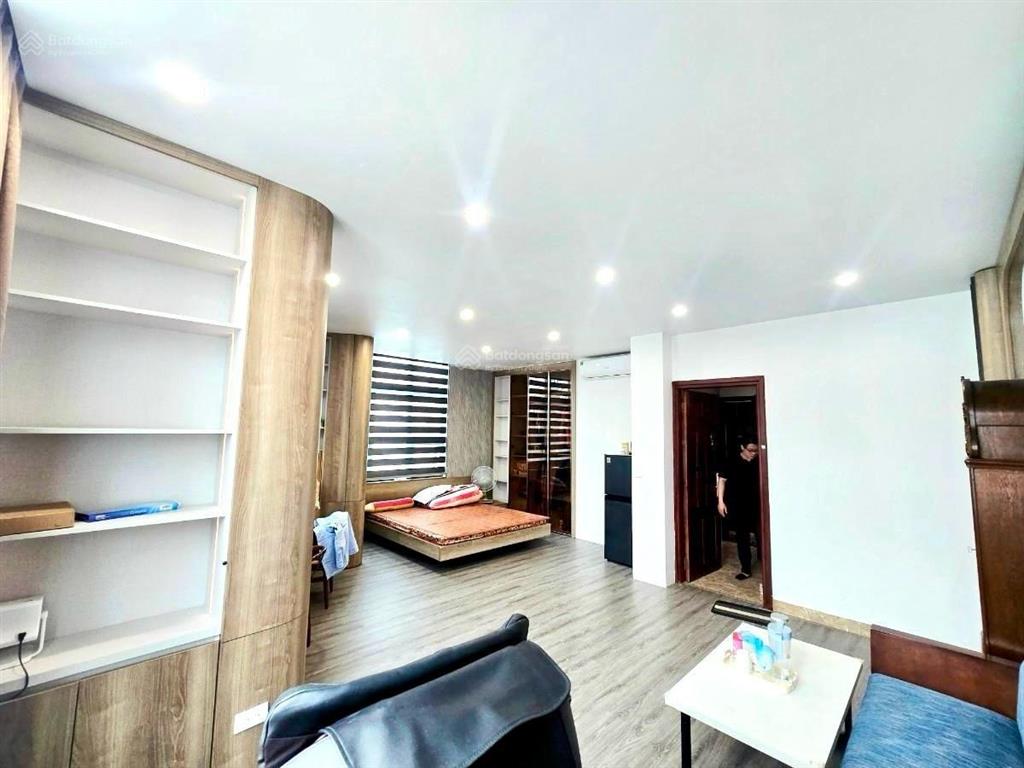 Chính chủ bán nhà phân lô hoàng quốc việt, 50m, 6 tầng thang máy, giá chỉ nhỉnh 20 tỷ, 0372 516 ***