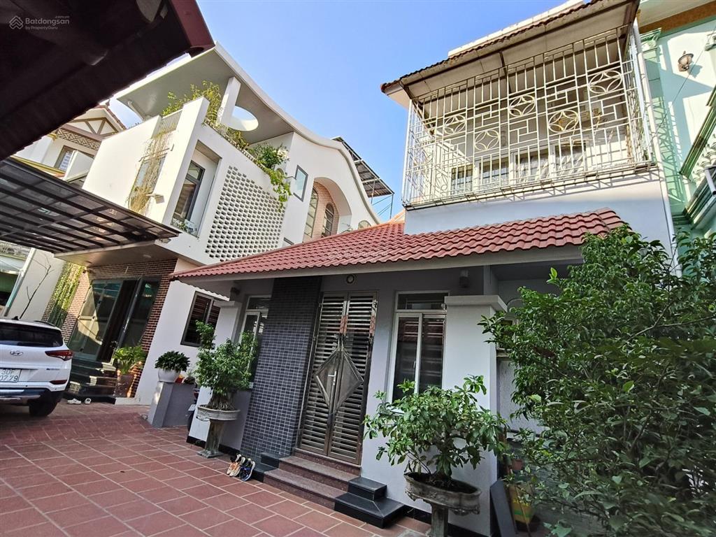 Bán nhà riêng tại đường 422, thị trấn trạm trôi, huyện hoài đức, giá tốt 20,5 tỷ, 252 m2