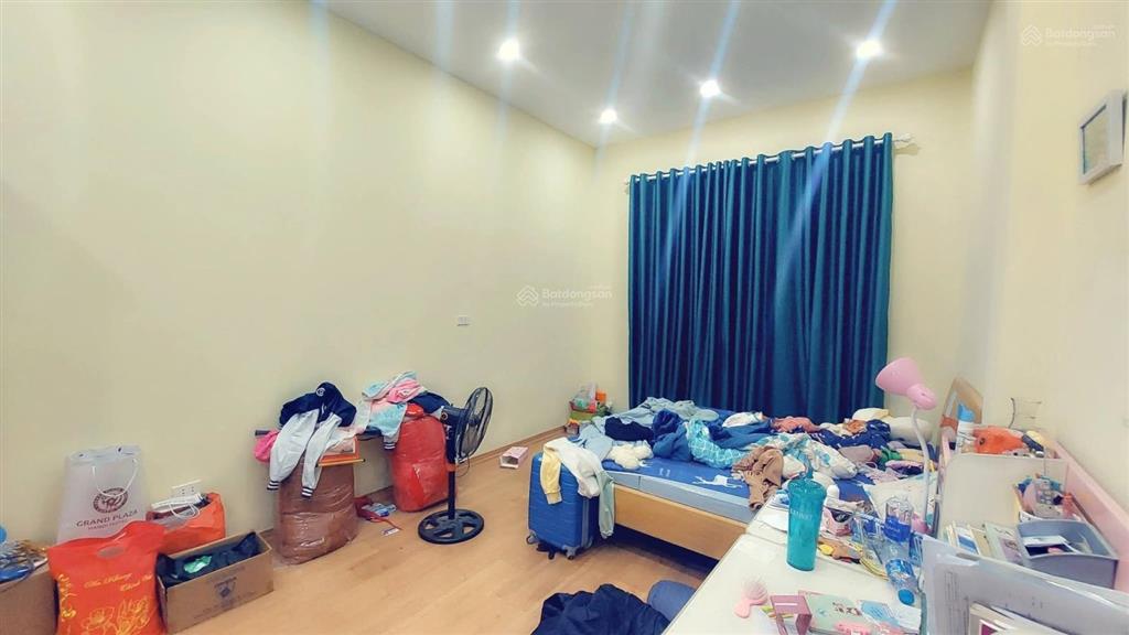 Bán nhà chính chủ tại ba đình 97m, 4 tầng, 4 ngủ, nhà đẹp, cạnh lăng bác, qh ổn định, 0372 516 ***zl