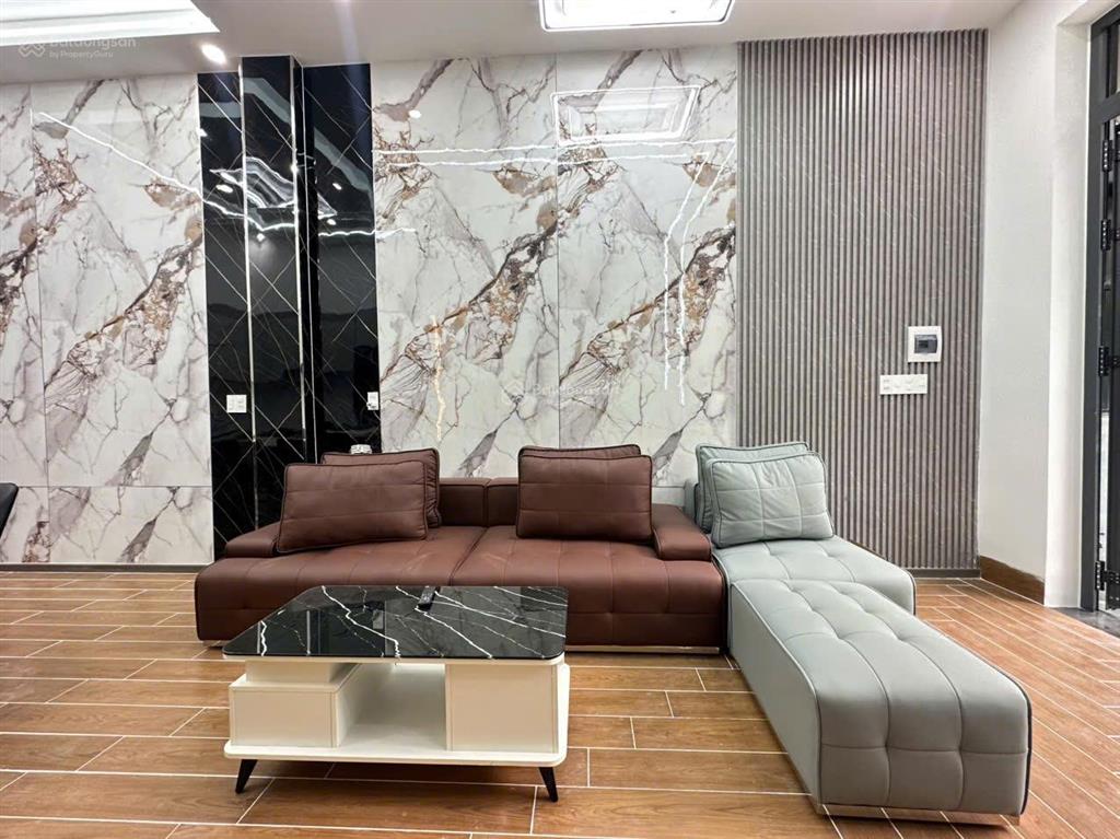 Bán nhà 1 trệt 1 lầu 1 tủm tặng full nội thất thuận an,bình dương giá tốt