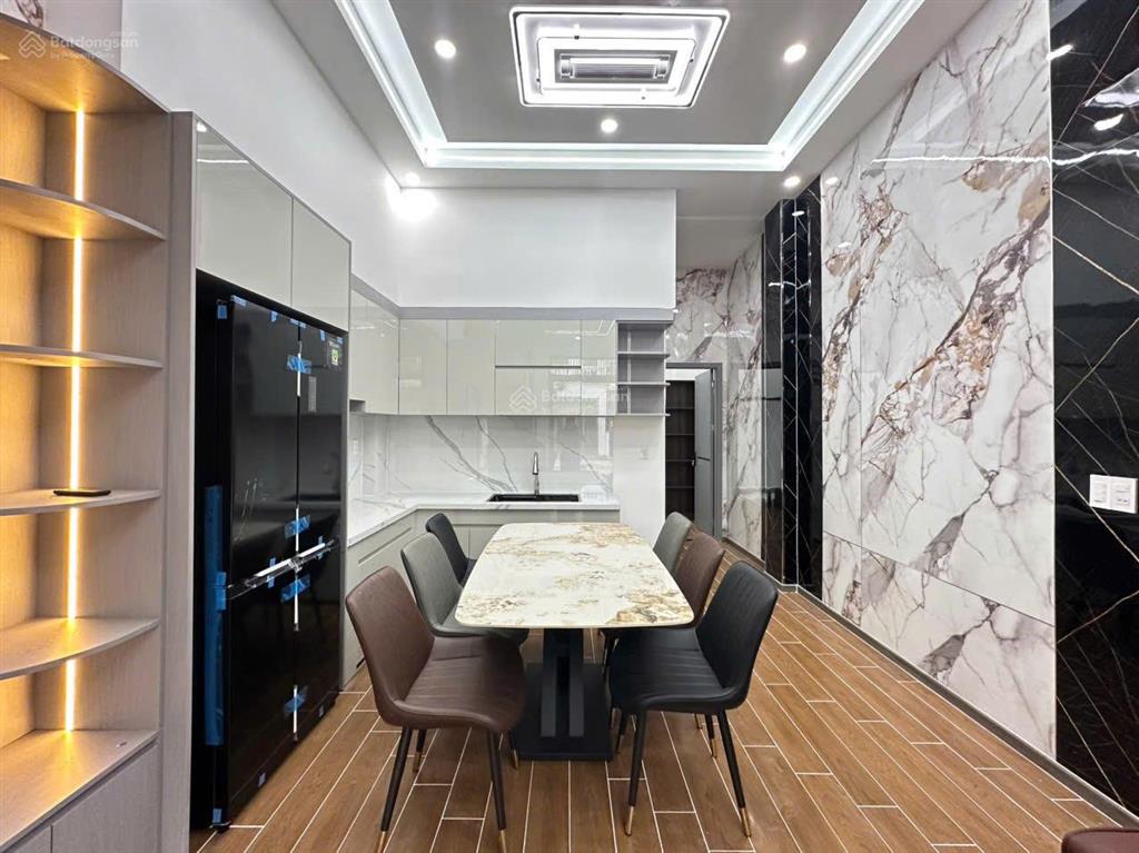 Bán nhà 1 trệt 1 lầu 1 tủm tặng full nội thất thuận an,bình dương giá tốt