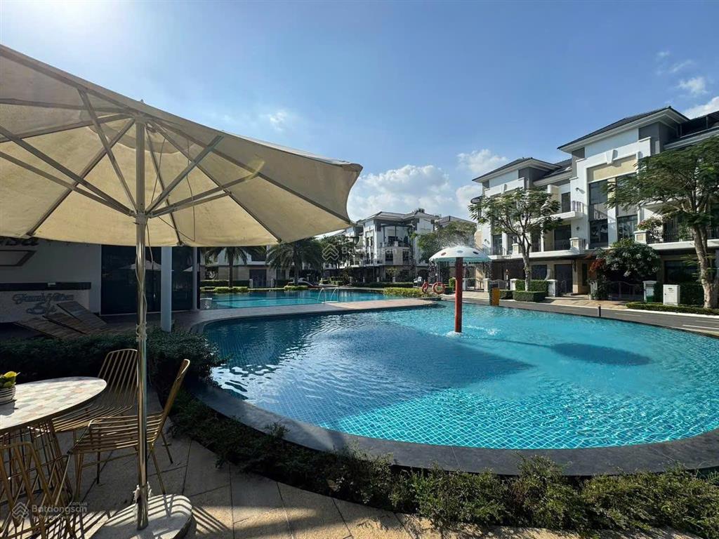 Bán gấp căn biệt thự vườn 1 trệt 2 lầu rẻ nhất khu verosa khang điền, quận 12, tp.hcm