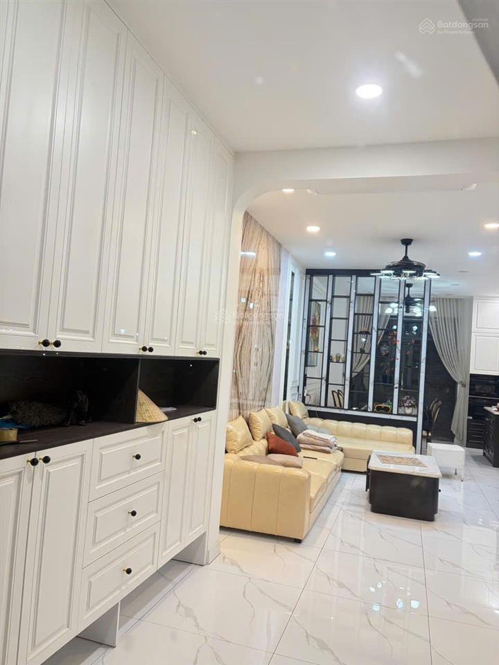 Bán gấp căn biệt thự vườn 1 trệt 2 lầu rẻ nhất khu verosa khang điền, quận 12, tp.hcm