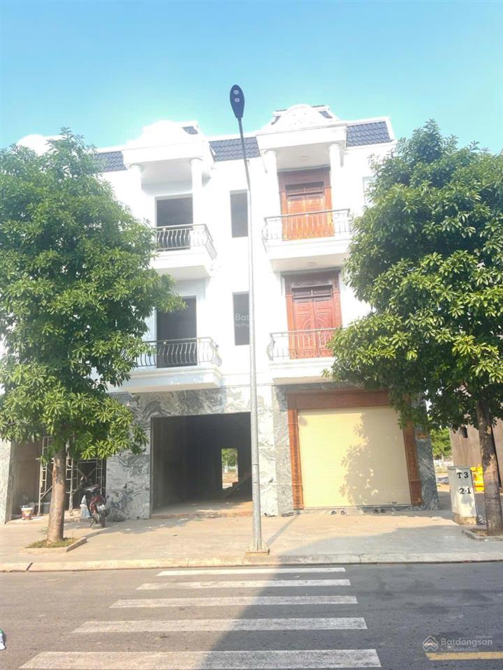 Bán gấp nhà 3 t ầng sổ hoàn công ,rẻ hơn bcon ít nhất 250triệu ,72m2 full thổ cư