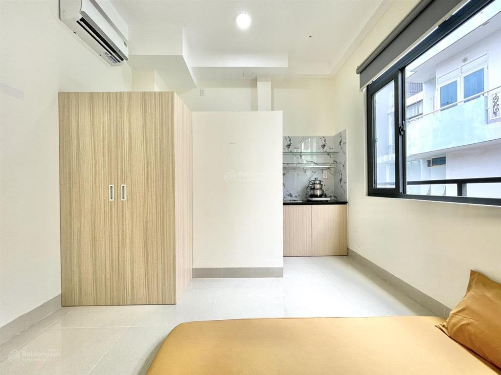 Phòng cửa sổ ánh sáng hoàng sa gần cầu lê văn sỹ  ga sài gòn