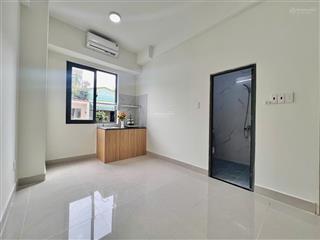 Phòng đẹp mới xây cửa sổ lớn bùi đình túy gần chợ bà chiểu