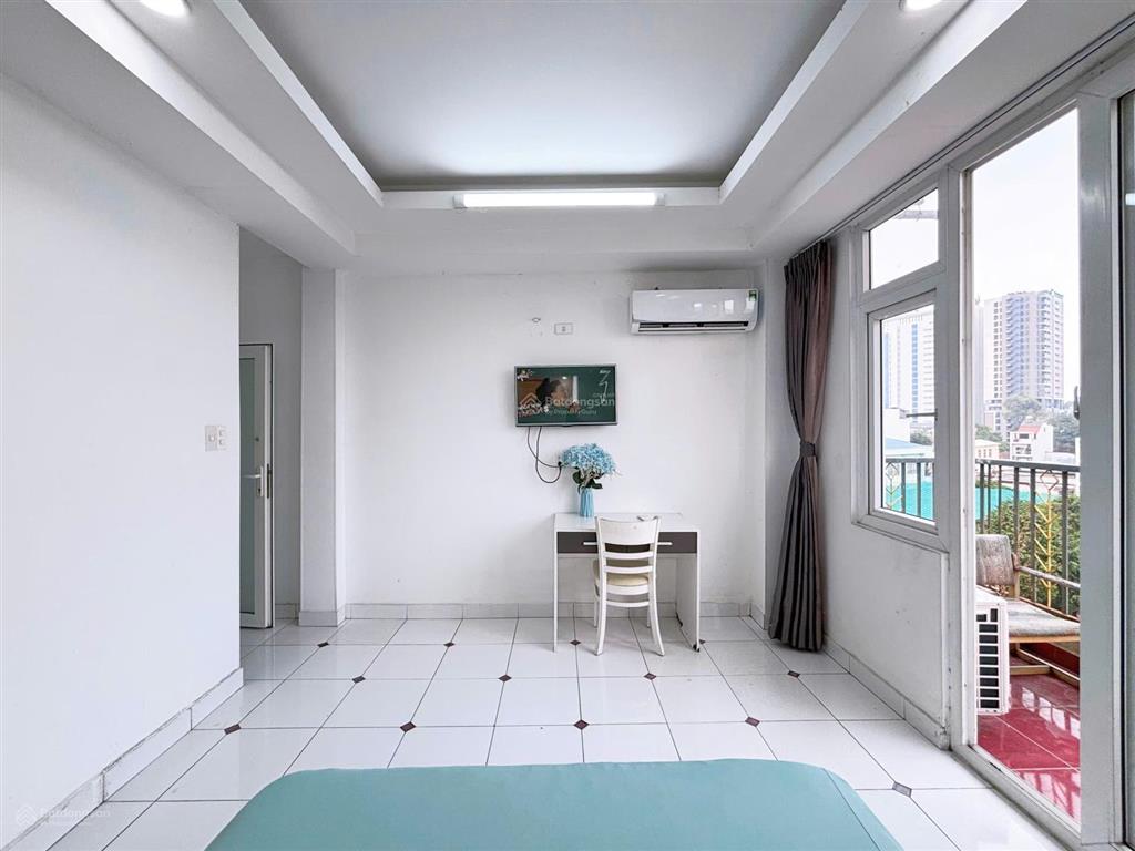 Căn hộ 2 pn ban công  thang máy gần công viên hoàng văn thụ