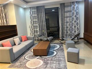 Cho thuê căn hộ R1 Royal city- 150m2, 3 PN, Nội thất mới 100%
