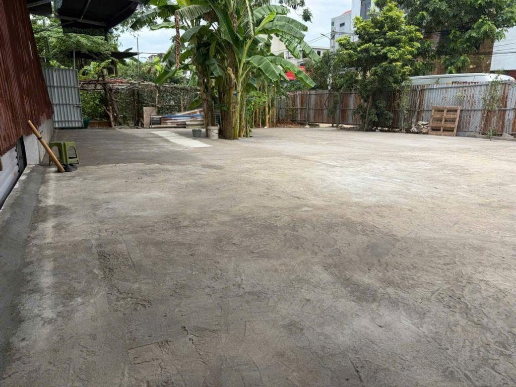 Cho thuê sân vườn tại Tân Xuân,Xuân Đỉnh,ngõ 2 oto tải tránh nhau hợp làm Cafe sân vườn..., 0912172283
