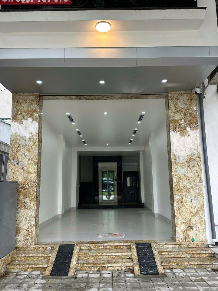 Cho thuê nhà mặt phố 7 tầng,có thang máy mặt đường Lê Quang Đạo kéo dài,Q Hà Đông, 0987757075