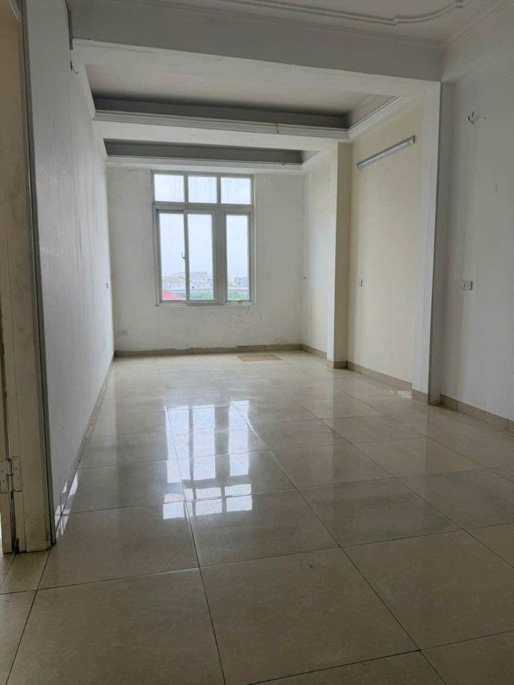 Cho thuê nhà 6 tầng,nhiều phòng,phù hợp nhiều mô hình kinh doanh,mặt đường số nhà 171 Cầu Diễn, 0387411622