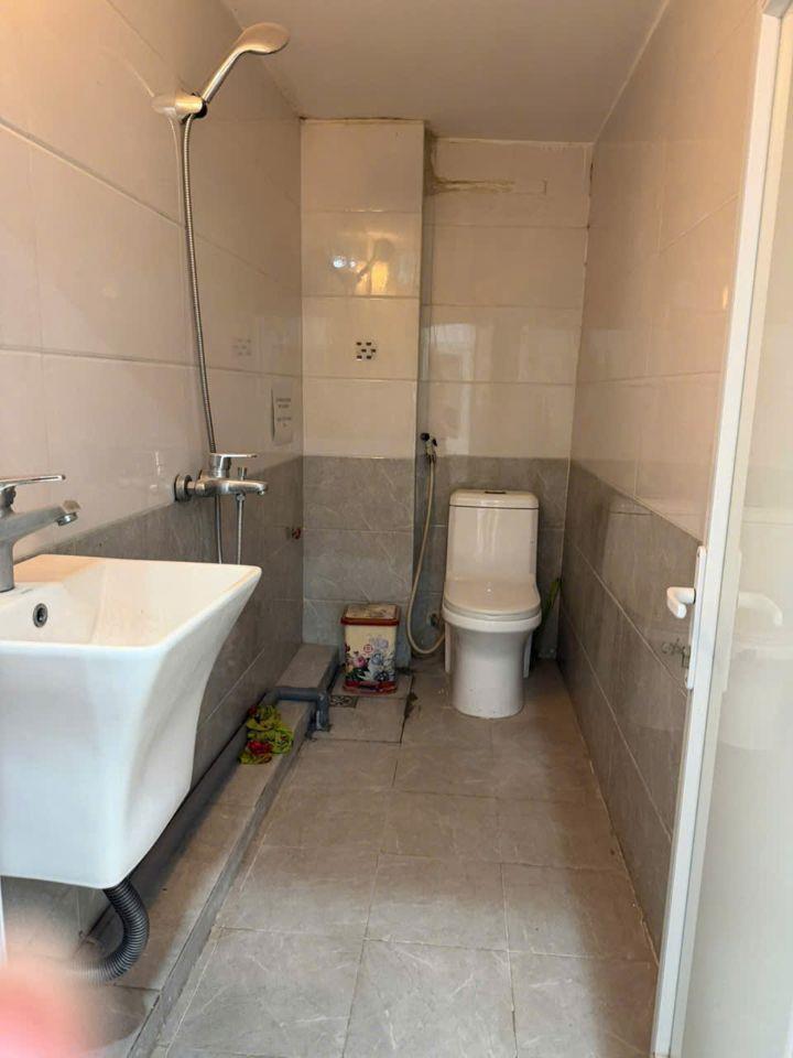Cho thuê nhà 6 tầng,nhiều phòng,phù hợp nhiều mô hình kinh doanh,mặt đường số nhà 171 Cầu Diễn, 0387411622