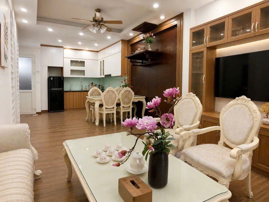 Cho thuê nhà nguyên căn 3 tầng, FULL nội thất tại ngõ 175 Lạc Long Quân, Tây Hồ, 0344828068