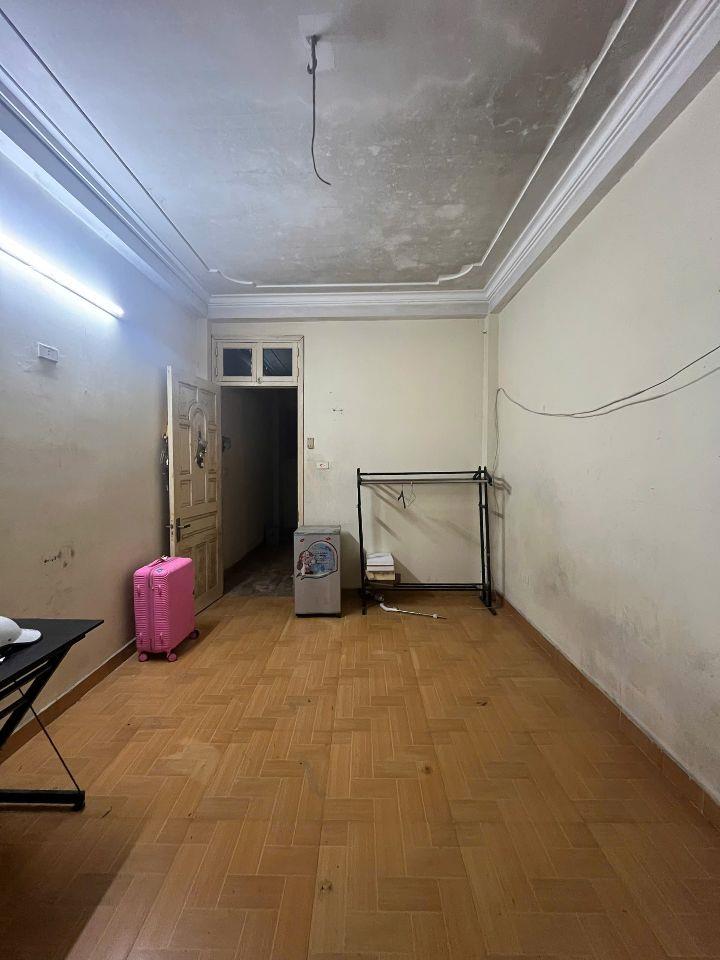 Cho thuê nhà nguyên căn 5 tầng,4 ngủ,3 WC ngõ Linh Quang, Phường Văn Chương, Đống Đa, 0912966760