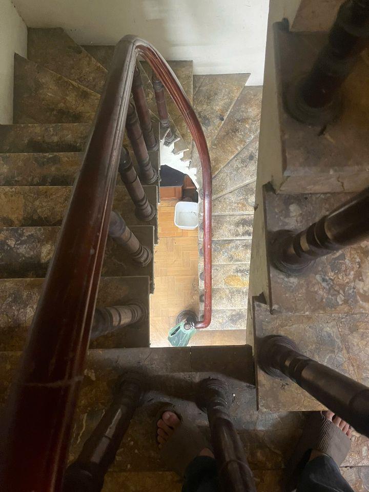 Cho thuê nhà nguyên căn 5 tầng,4 ngủ,3 WC ngõ Linh Quang, Phường Văn Chương, Đống Đa, 0912966760