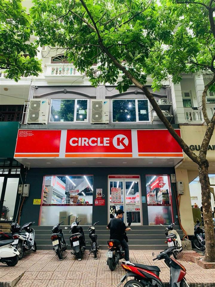 Cho thuê nhà mặt phố gần goldmark city, khu chung cư 136 hồ tùng mậu, dt 90m2x4 tầng mặt tiền 7m