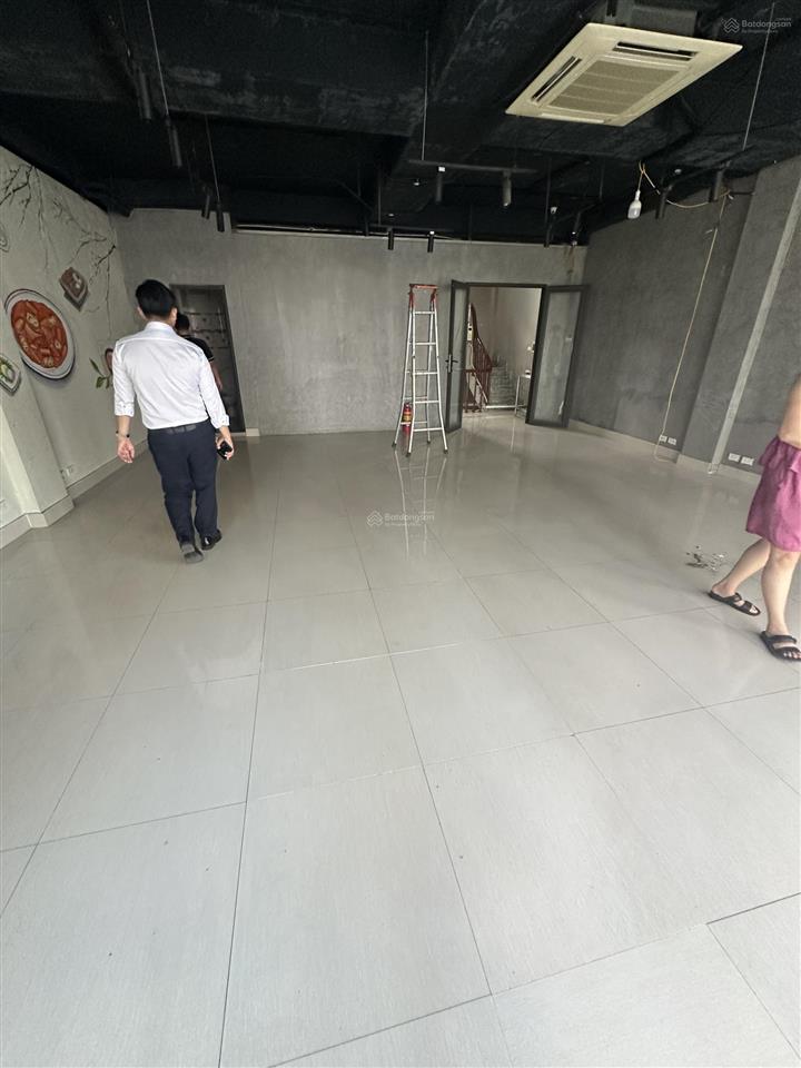 Cho thuê nhà mặt phố dương đình nghệ, cầu giấy diện tích 500m mặt tiền 20m kinh doanh mọi mô hình