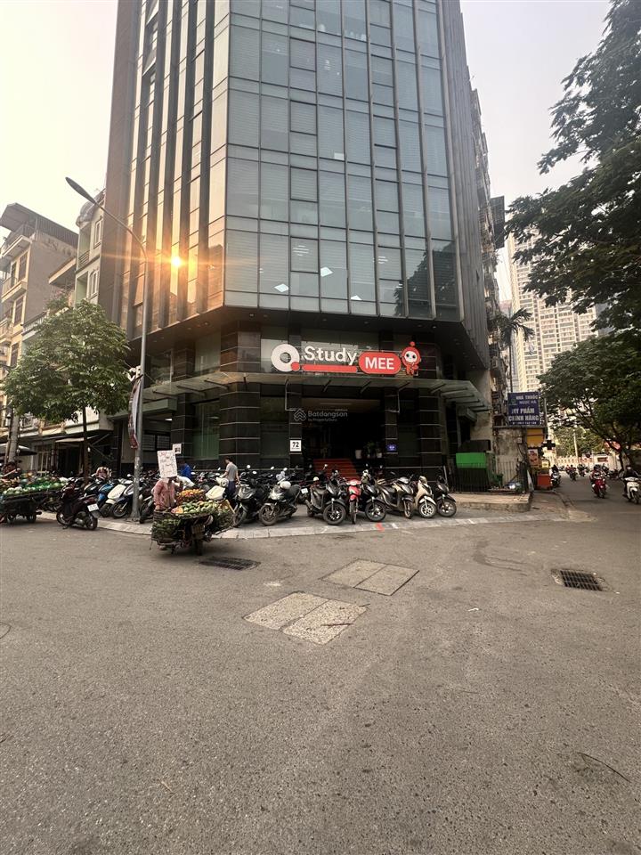 Cho thuê nhà mặt phố nguyễn văn lộc, hà đông diện tích 80m², 4 tầng, lô góc 2 mặt tiền vị trí đẹp