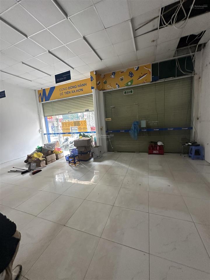 Cho thuê nhà mặt phố đỗ quang, cầu giấy diện tích 90m² 2 tầng lô góc 2 mặt tiền chỗ đỗ xe thoải mái