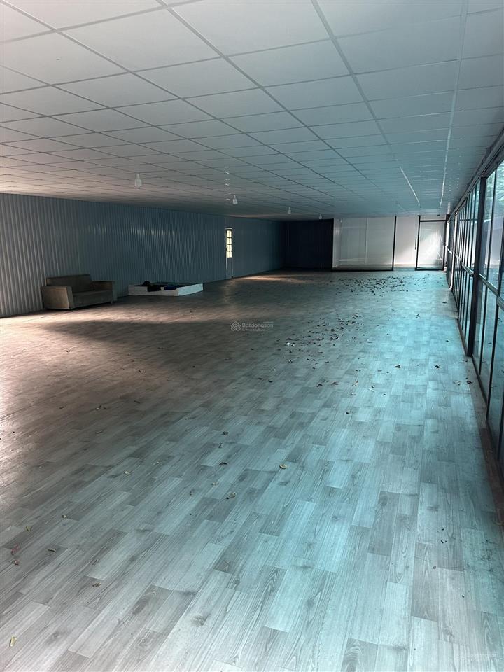 Cho thuê nhà mặt phố đỗ quang, cầu giấy diện tích 90m² 2 tầng lô góc 2 mặt tiền chỗ đỗ xe thoải mái
