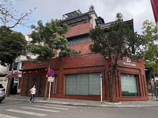 Cho thuê nhà mặt phố lê văn lương, cầu giấy diện tích 290m2 mặt tiền 6m nở hậu 10m