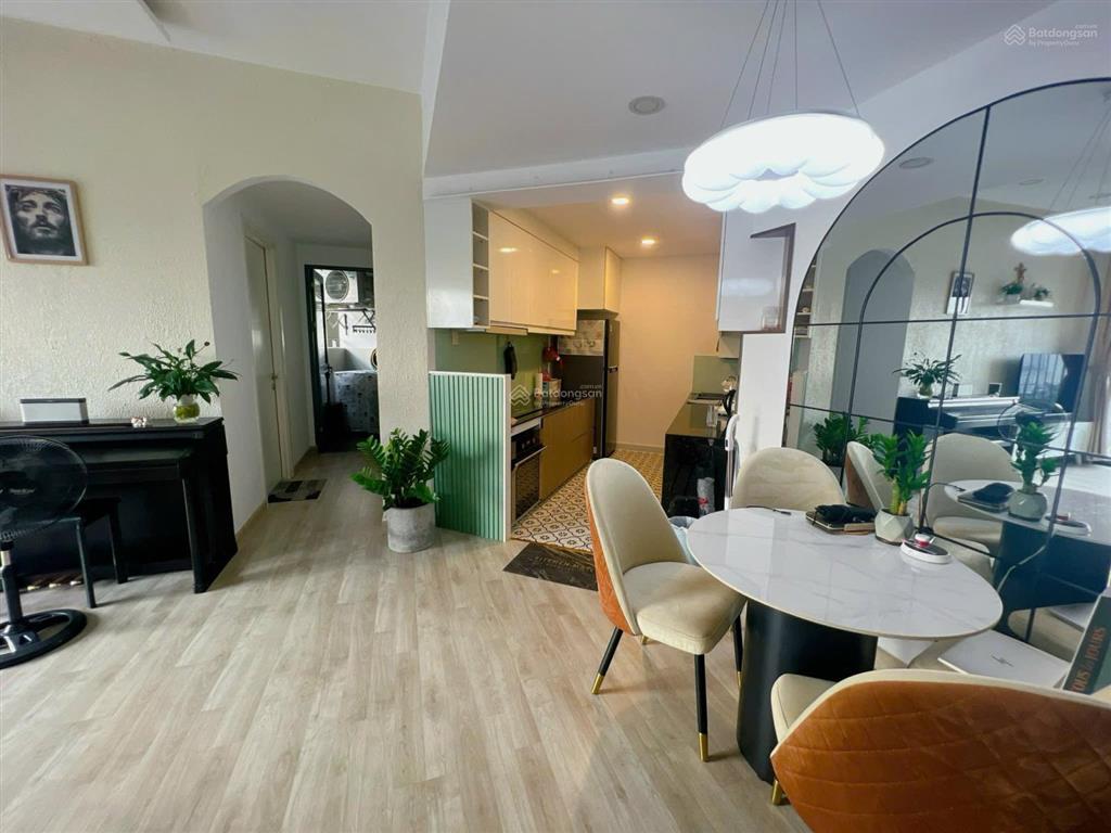 Bán căn hộ 2pn có sẵn nội thất, trao đổi nhận nhà ngay. bán giá 9,1 tỷ