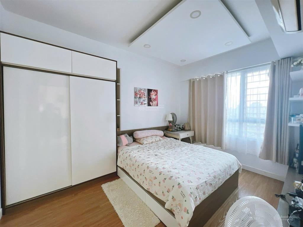 Bán căn hộ 2pn có sẵn nội thất, trao đổi nhận nhà ngay. bán giá 9,1 tỷ
