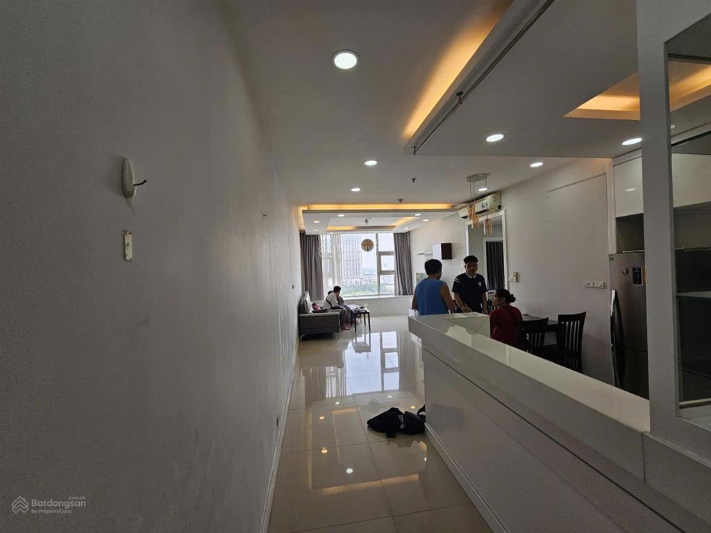Cho thuê căn hộ 2pn, đầy đủ nội thất, giá thuê 12,5 triệu. nhận nhà ngay