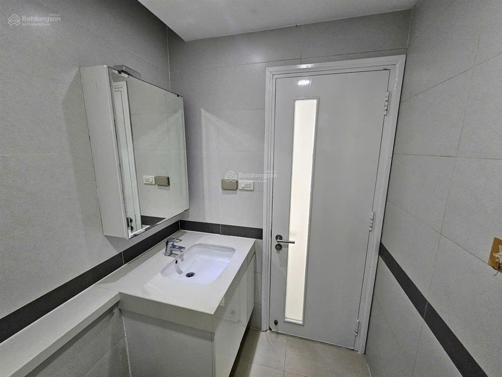 Cho thuê căn hộ 2pn, đầy đủ nội thất, giá thuê 12,5 triệu. nhận nhà ngay
