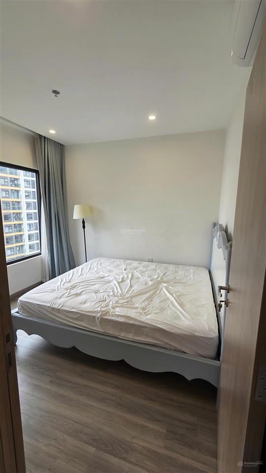Cho thuê 2pn đầy đủ nội thất, dọn vào ở ngay, khu bs7  tầng 22. giá thuê 10 triệu