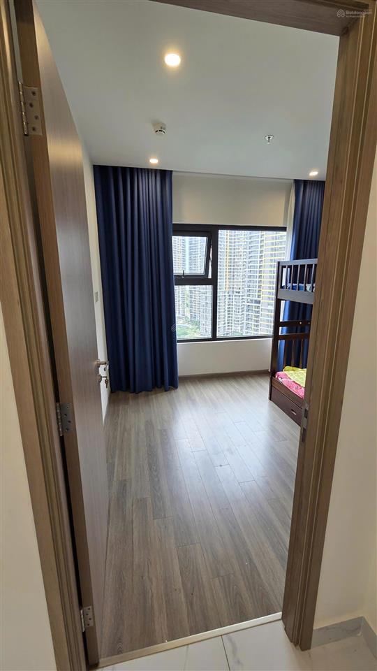 Cho thuê căn hộ 2pn, nhà trống sẵn, dọn vào ở ngay. giá thuê 11 triệu