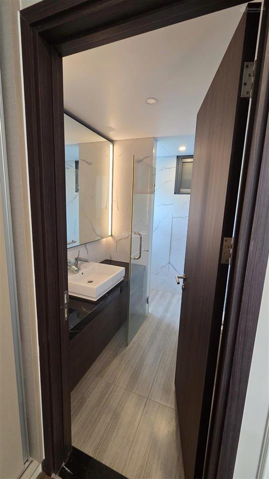 Cho thuê căn hộ 2pn, đầy đủ nội thất, giá thuê 45 triệu. dọn vào ở ngay
