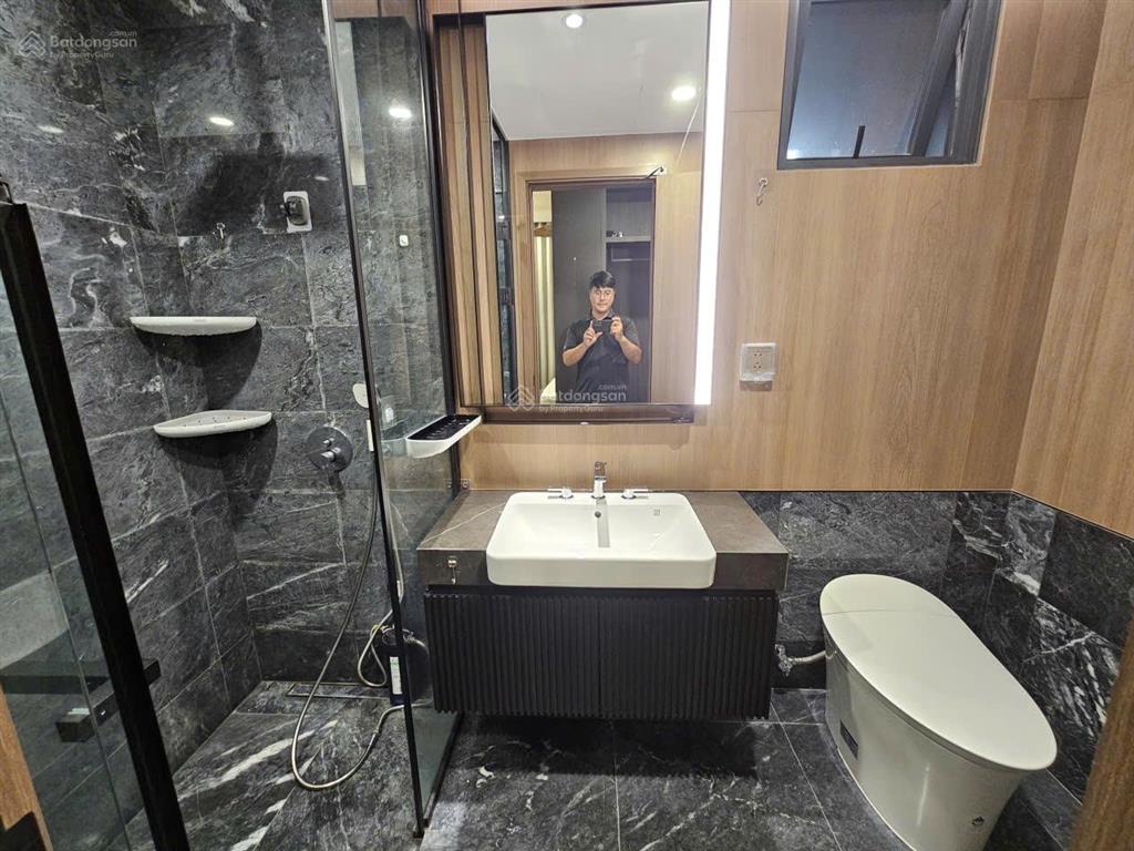 Cho thuê căn hộ 2pn, đầy đủ nội thất, giá thuê 37 triệu bao thuế, dọn vào ở ngay. nhà trống sẵn