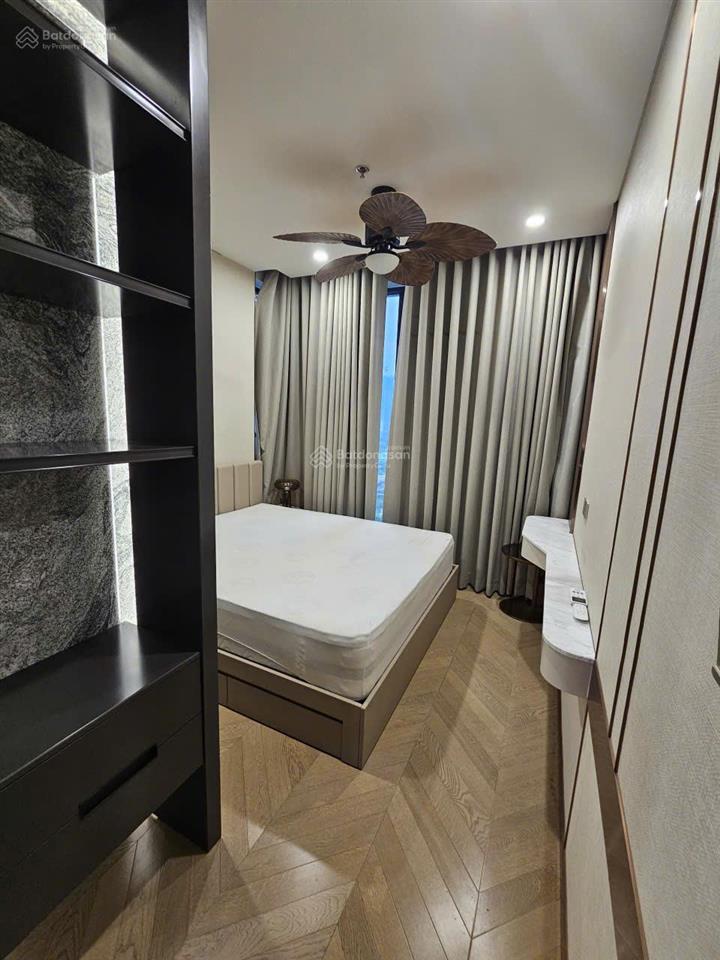 Cho thuê căn hộ 2pn, đầy đủ nội thất, giá thuê 37 triệu bao thuế, dọn vào ở ngay. nhà trống sẵn