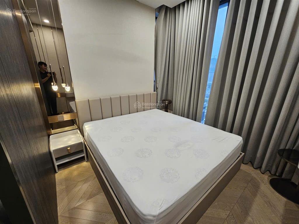 Cho thuê căn hộ 2pn, đầy đủ nội thất, giá thuê 37 triệu bao thuế, dọn vào ở ngay. nhà trống sẵn