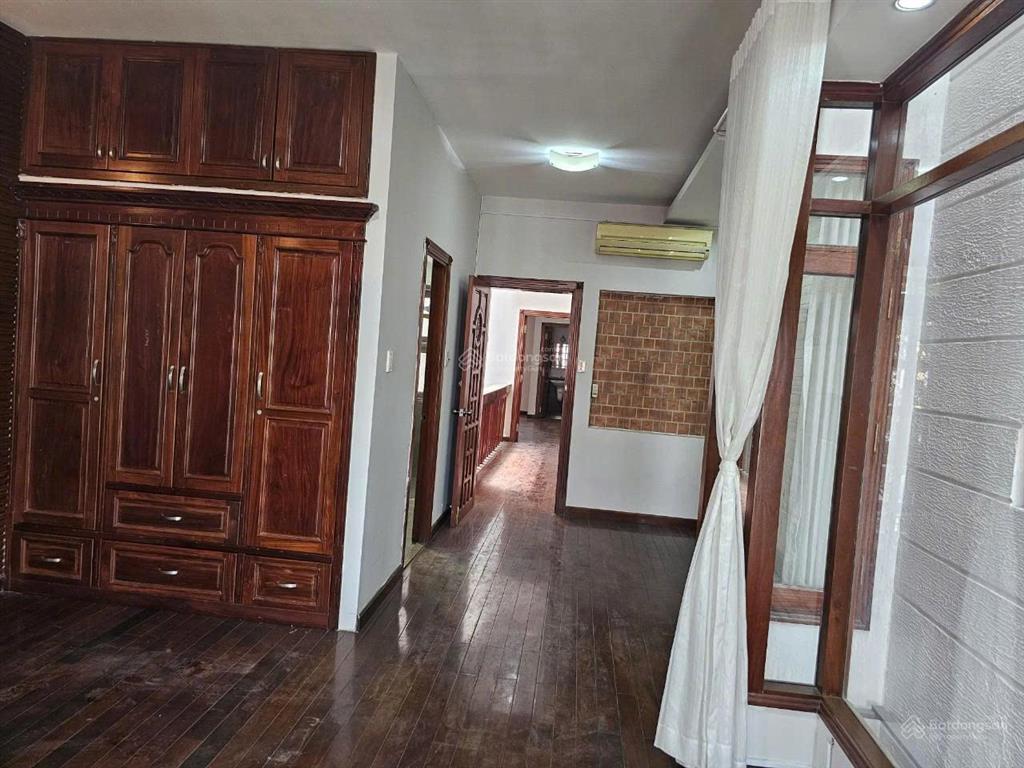 Sang hđt biệt thự nguyễn văn hưởng,quận 2. giá thuê 42 triệu/tháng. giá sang trao đổi trực tiếp