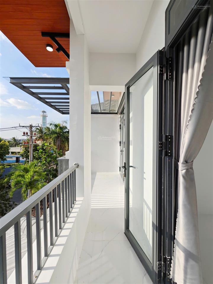 Biệt thự view biển gần bến tàu phú quốc  rạch giá