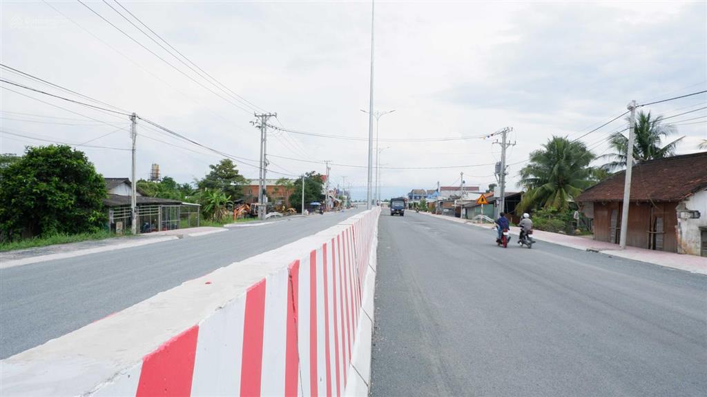 Bán đất chính chủ ngay ngã tư mỹ phú (kết nối đường vành đai thành phố tân an)