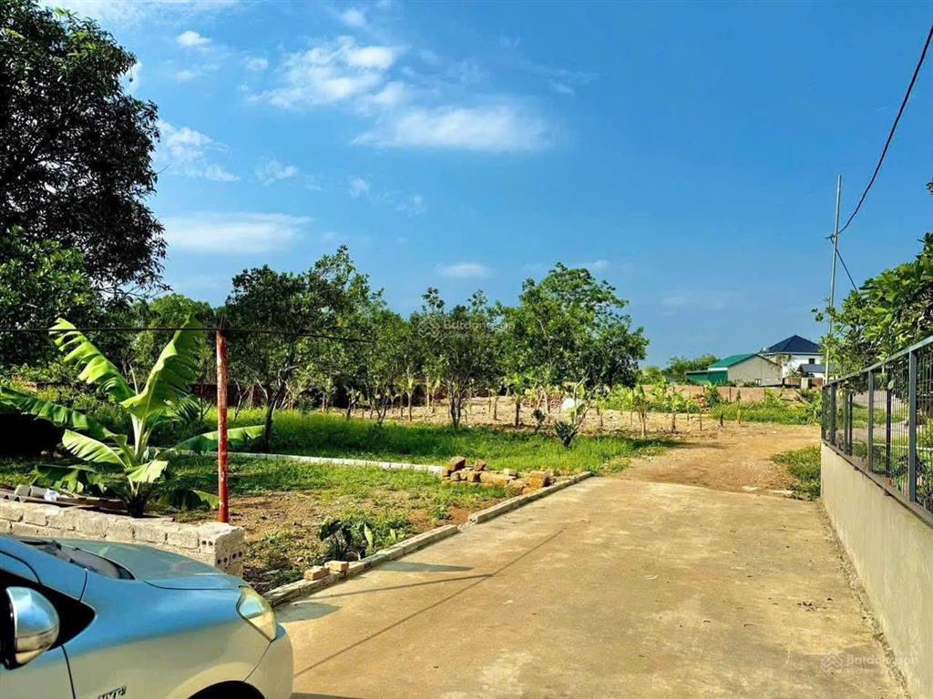 Bán 123m2 full thổ cư tại đồi sen, bình yên đường oto đỗ cửa sẵn sổ, di chuyển 3p đến tất cả các