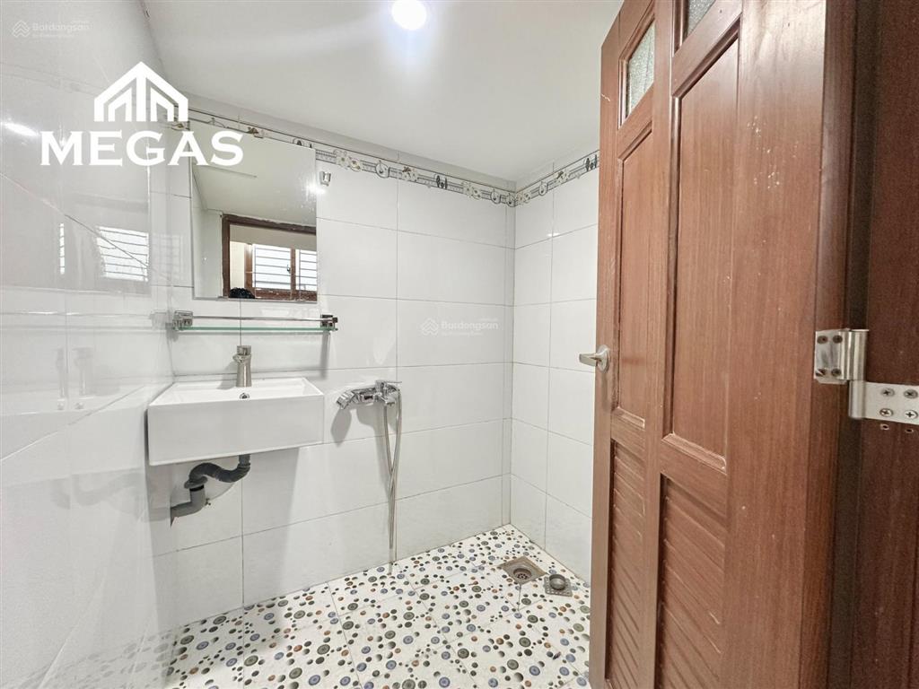 Phòng trọ sinh viên cửa sổ trời ngay chợ tân hương  đại học công thương