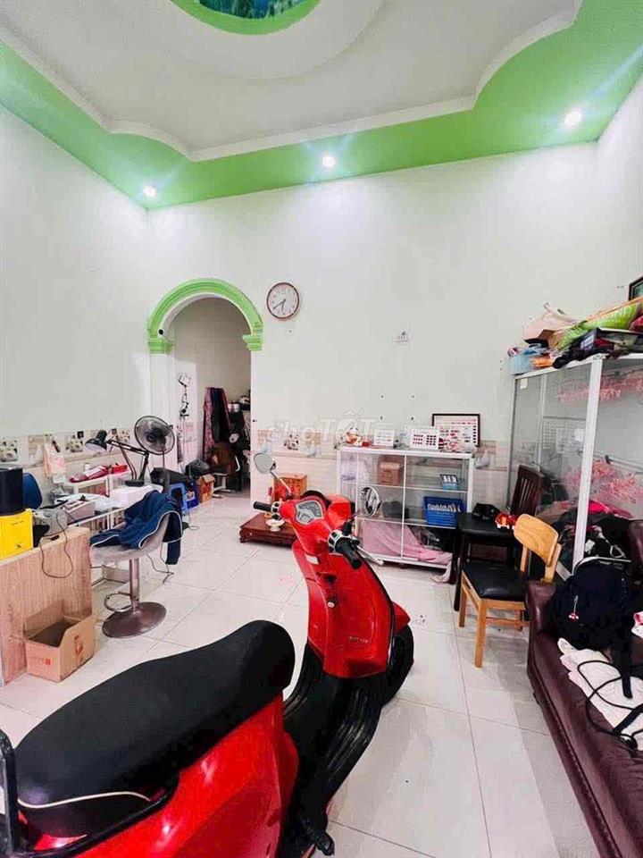 CHO THUÊ NHÀ GẦN CỔNG SAU ĐẠI HỌC CÔNG NGHỆ TRẢNG DÀI