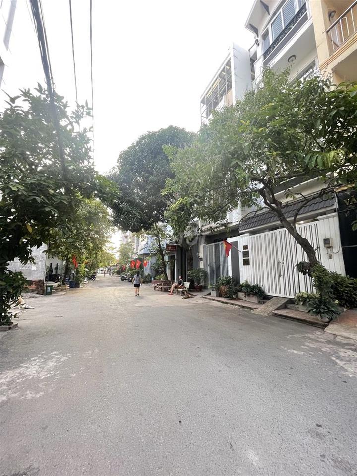 Ngay Ngã Tư Bình Thái - Đất 52m2 Ngang 4.2m - Đường xe hơi tránh - KDC