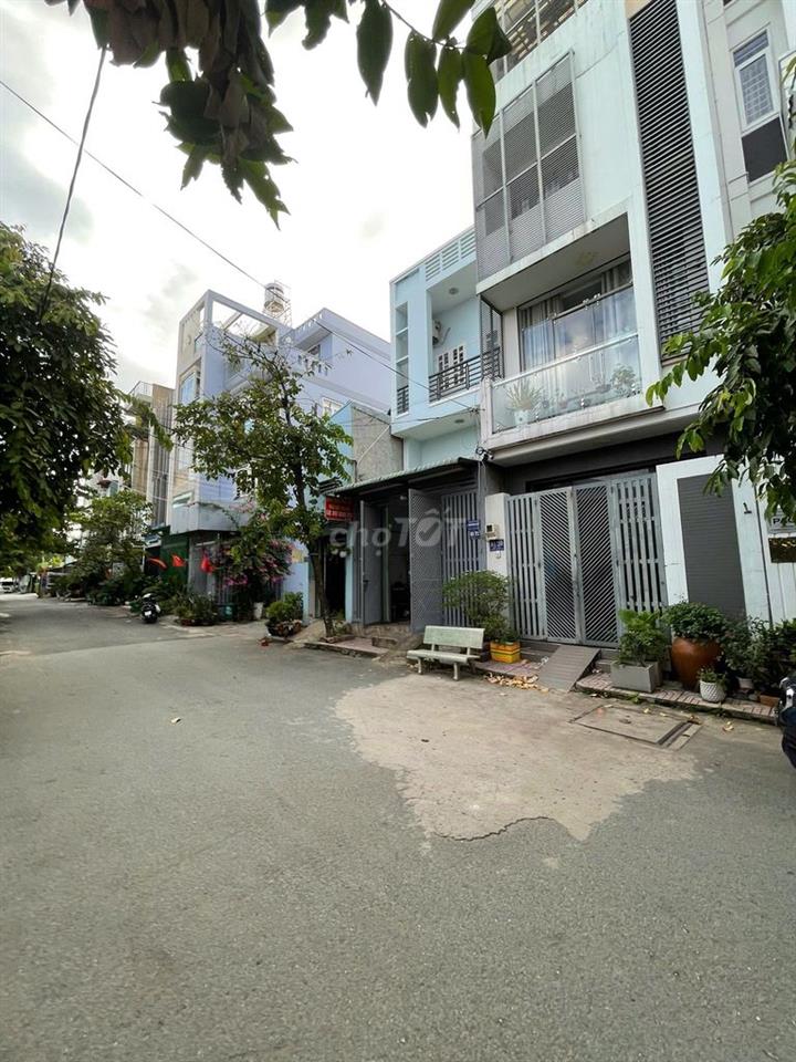 Ngay Ngã Tư Bình Thái - Đất 52m2 Ngang 4.2m - Đường xe hơi tránh - KDC