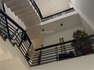 Gia đình! bán nhà 3 tầng đỗ huy uyển  đường 7,5m  hướng đông  3pn  gần biển