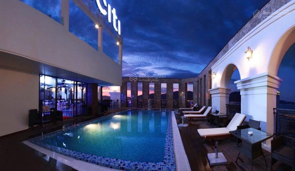 Chính chủ ! bán khách sạn 4* 12 tầng  84 phòng  full nội thất, view công viên hồ nghinh