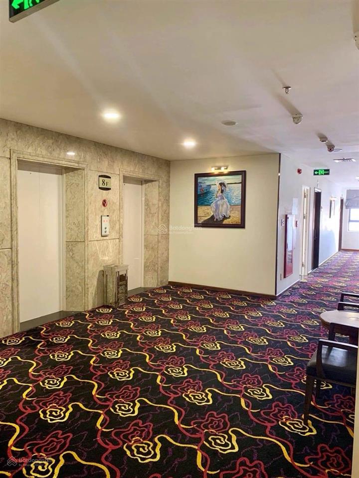 Chính chủ ! bán khách sạn 4* 12 tầng  84 phòng  full nội thất, view công viên hồ nghinh