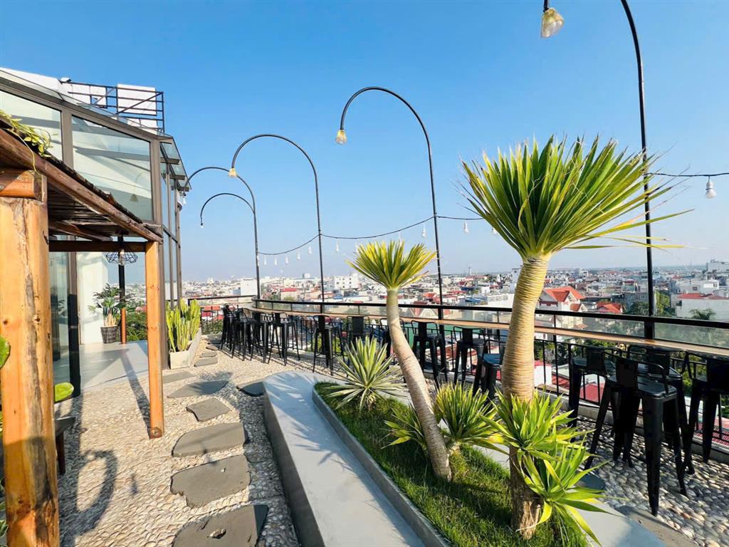 Bán tòa nhà đẹp nhất mặt đường Ngô Gia Tự - Siêu hiếm