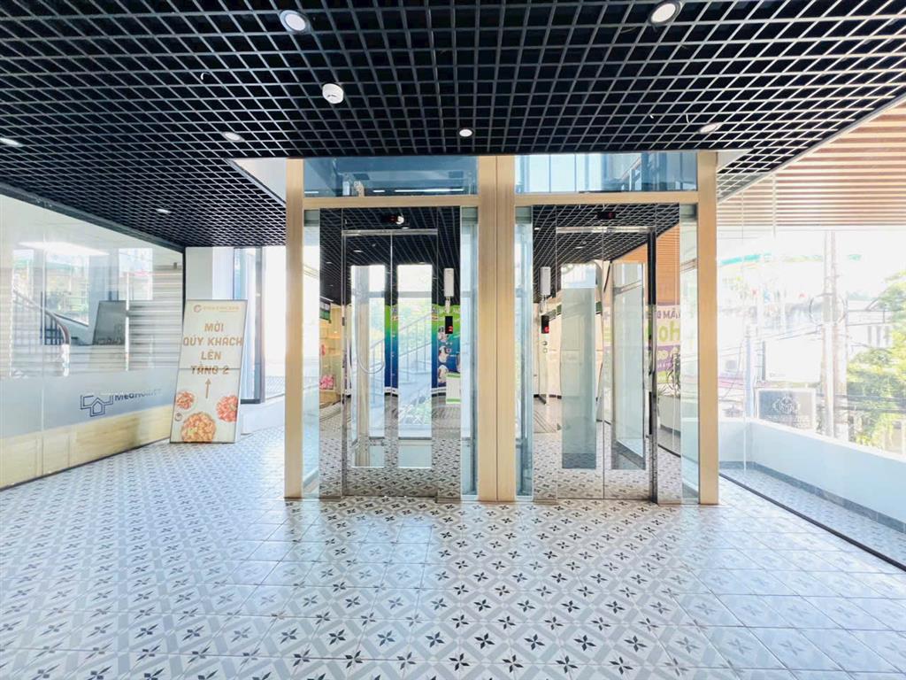 Bán tòa nhà đẹp nhất mặt đường Ngô Gia Tự - Siêu hiếm